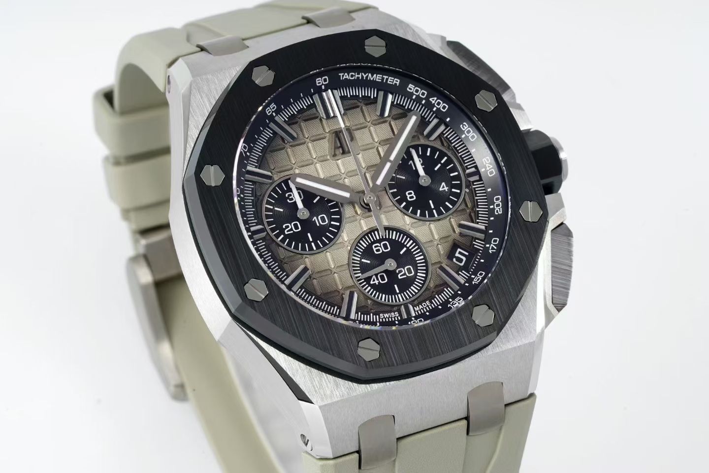 Audemars Piguet Royal Oak Chronograph 41mm Cream Dial Rubber Strap