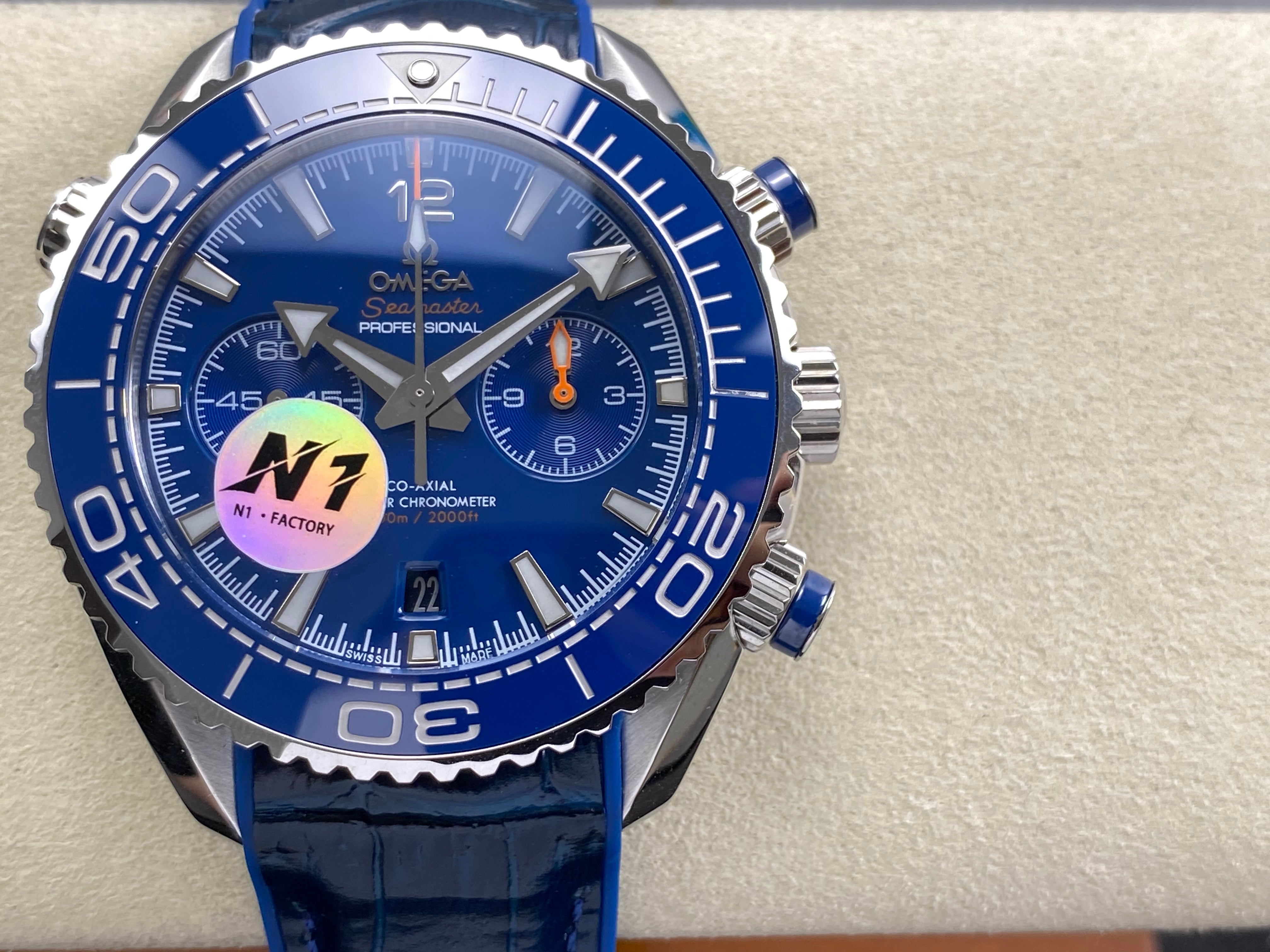 Omega Seamaster 46mm Blue Dial Sliver Case Blue Leather