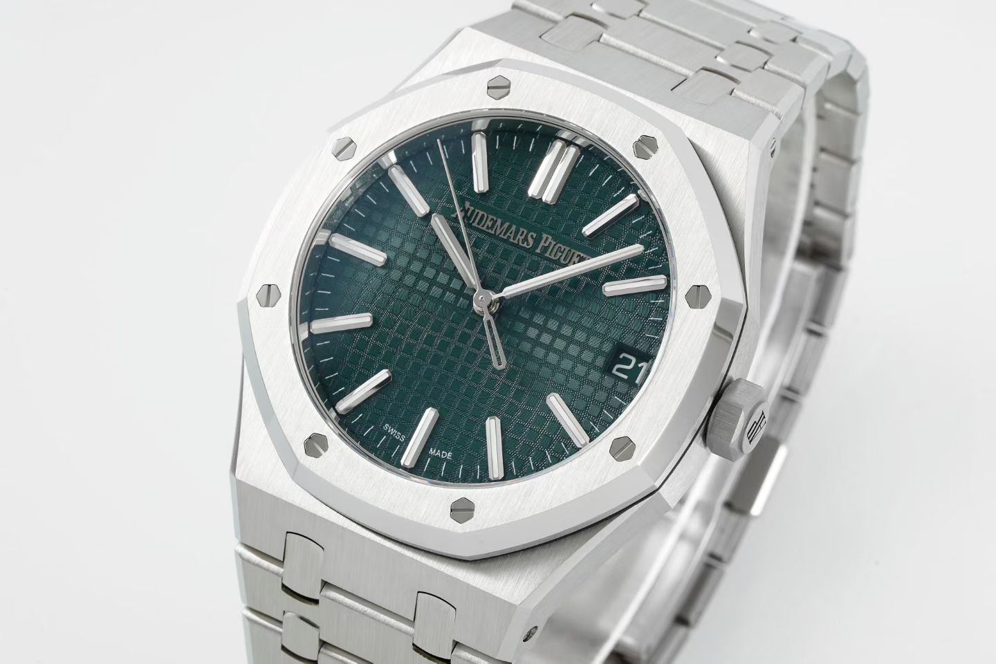 Audemars Piguet Royal Oak Selfwinding 41mm 15510 Green Dial