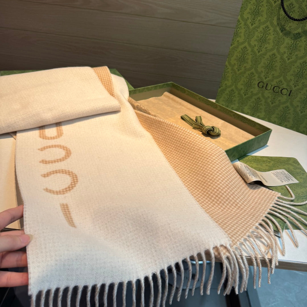 GG Houndstooth Scarf 180CM Beige Cashmere 288335