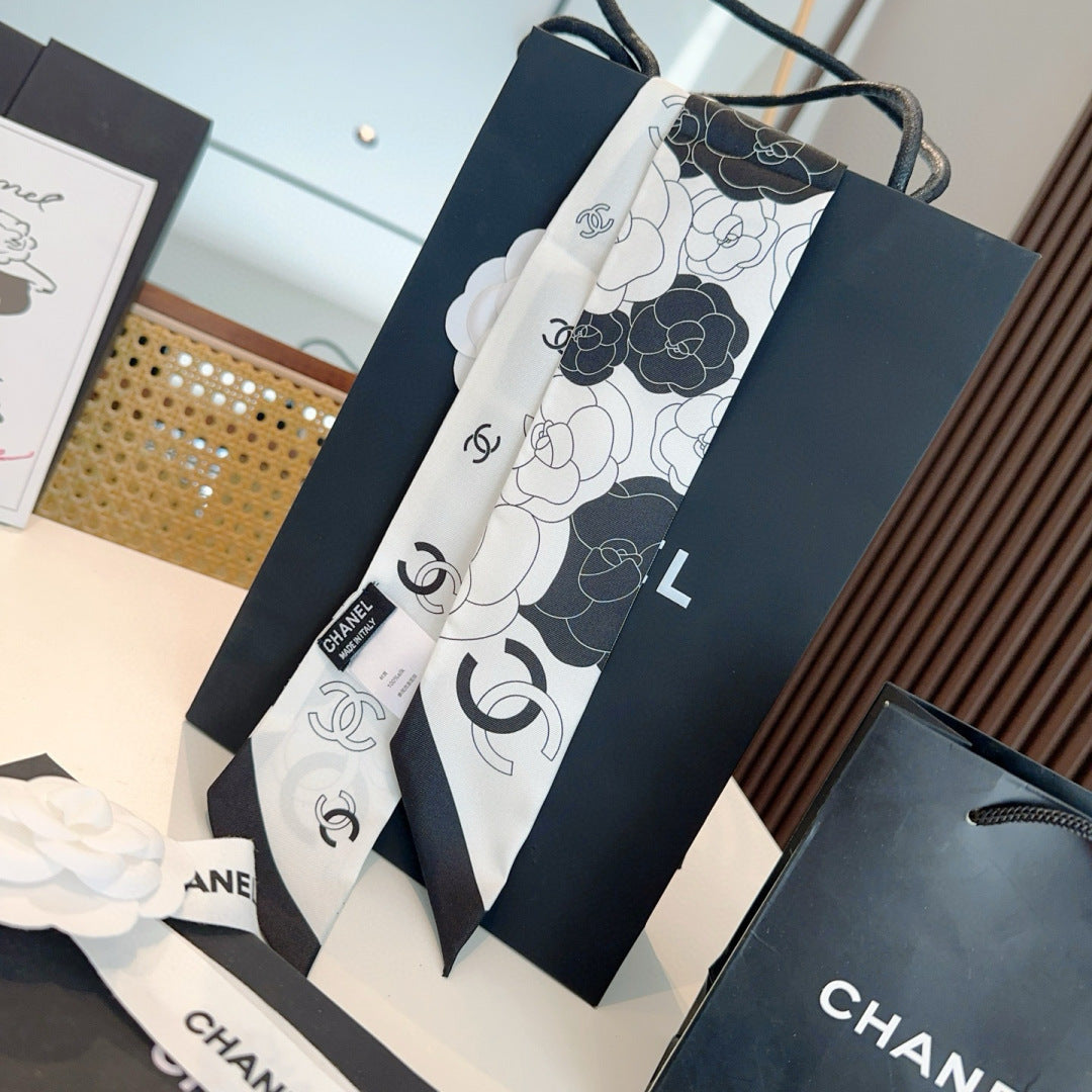 CC  Twilly Mini Scarf 120cm White  Black Mulberry Silk 953291