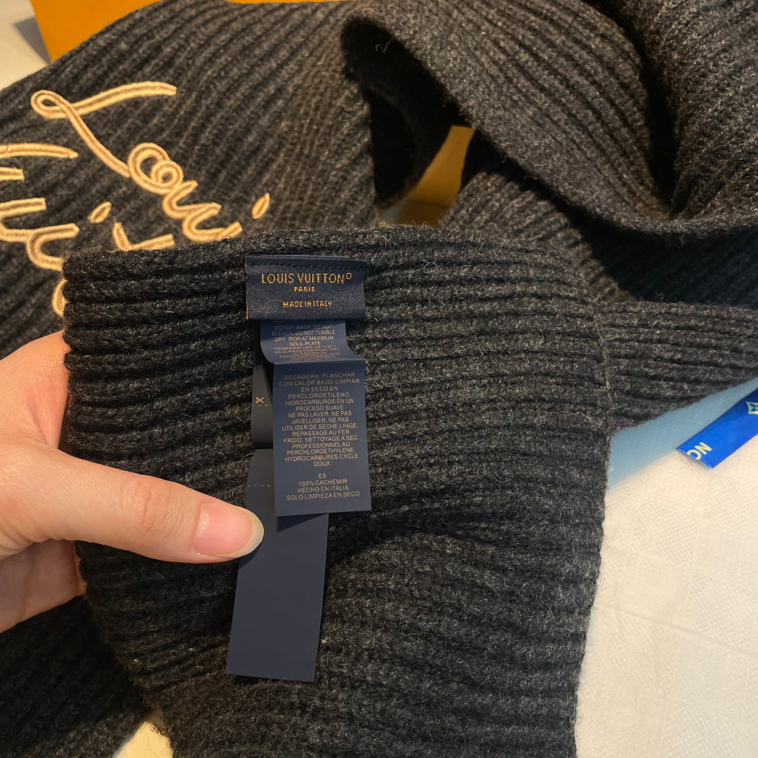 LV Exclusive Scarf 180cm Black Wool 978801