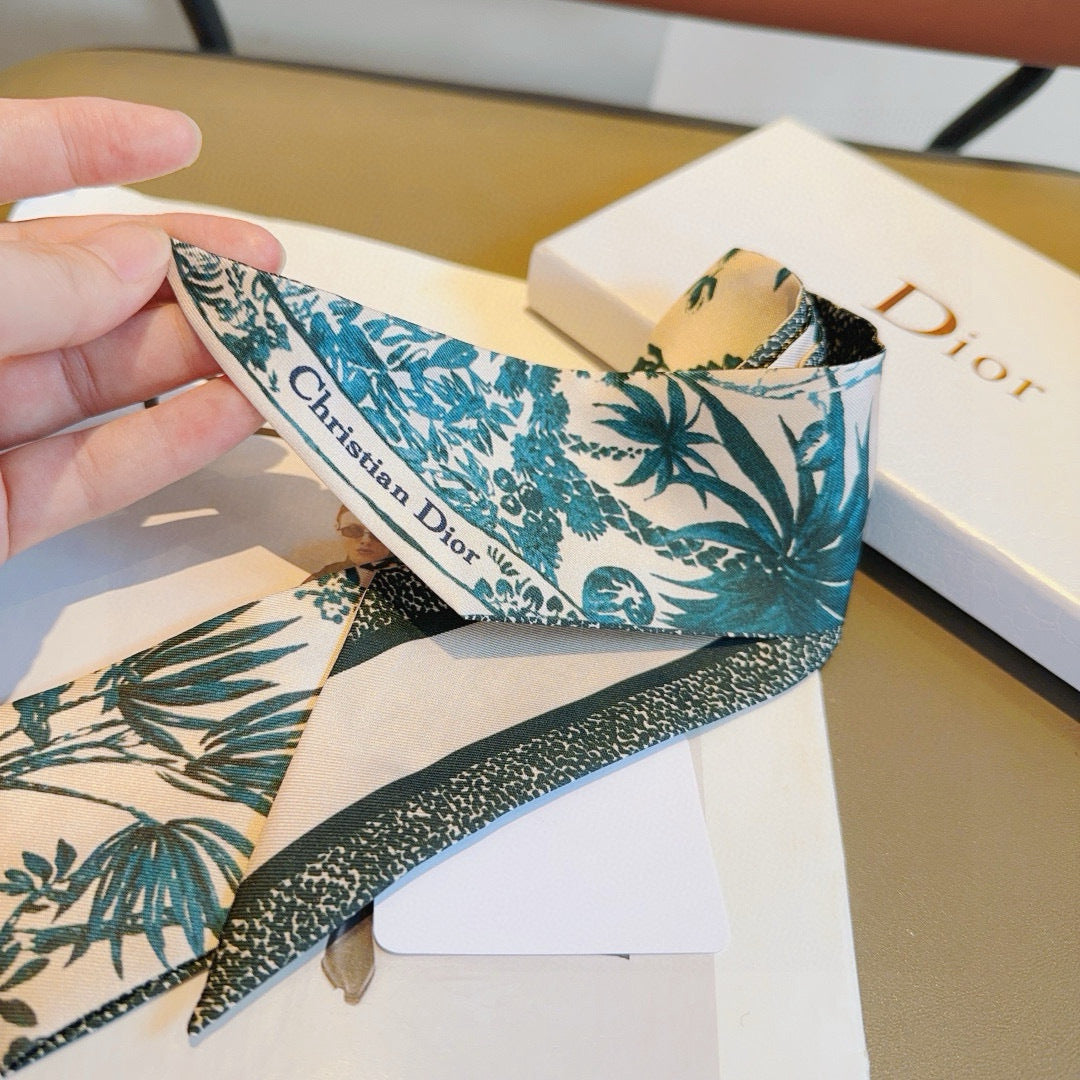 CD Twilly Mini Scarf 105cm Green Mulberry Silk 935273