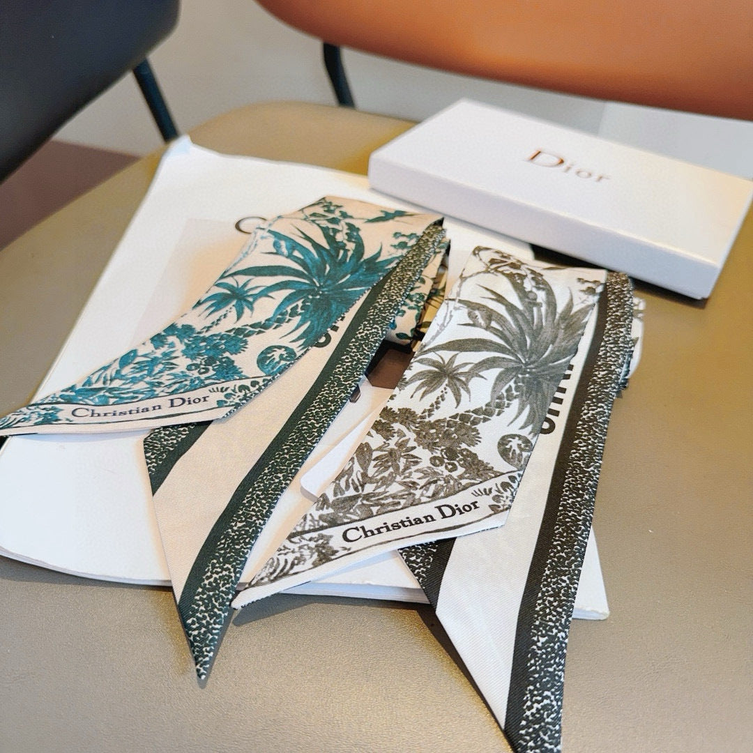 CD Twilly Mini Scarf 105cm Green Mulberry Silk 935273