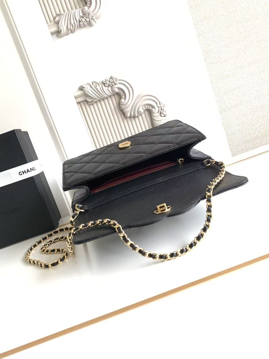 Chanel 2026 Flap Bag 24cm Pebbled Calfskin
