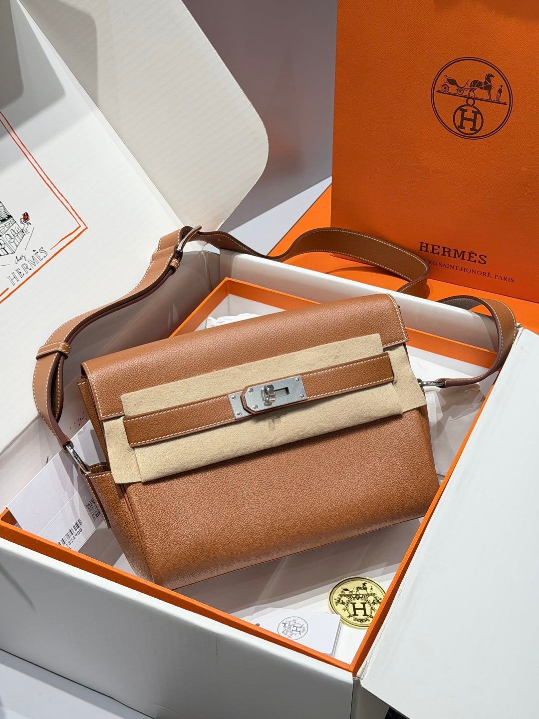 Hermes 2026 Kelly Messenger PM 25cm Leather 284468