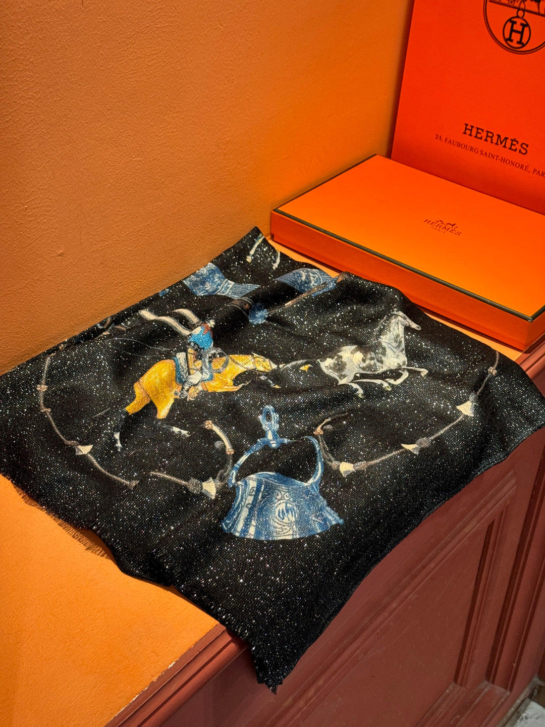 HM 25s Radiant Scarf 200cm Black Blue Cashmere Silk 962392