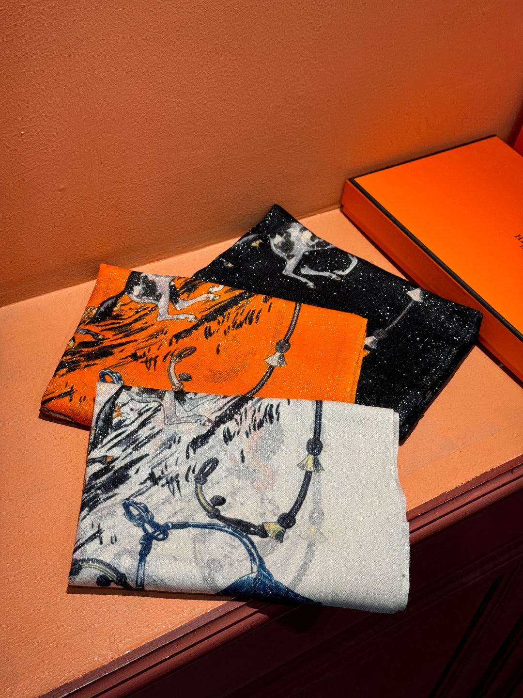 HM 25s Radiant Scarf 200cm Orange Cashmere Silk 962393