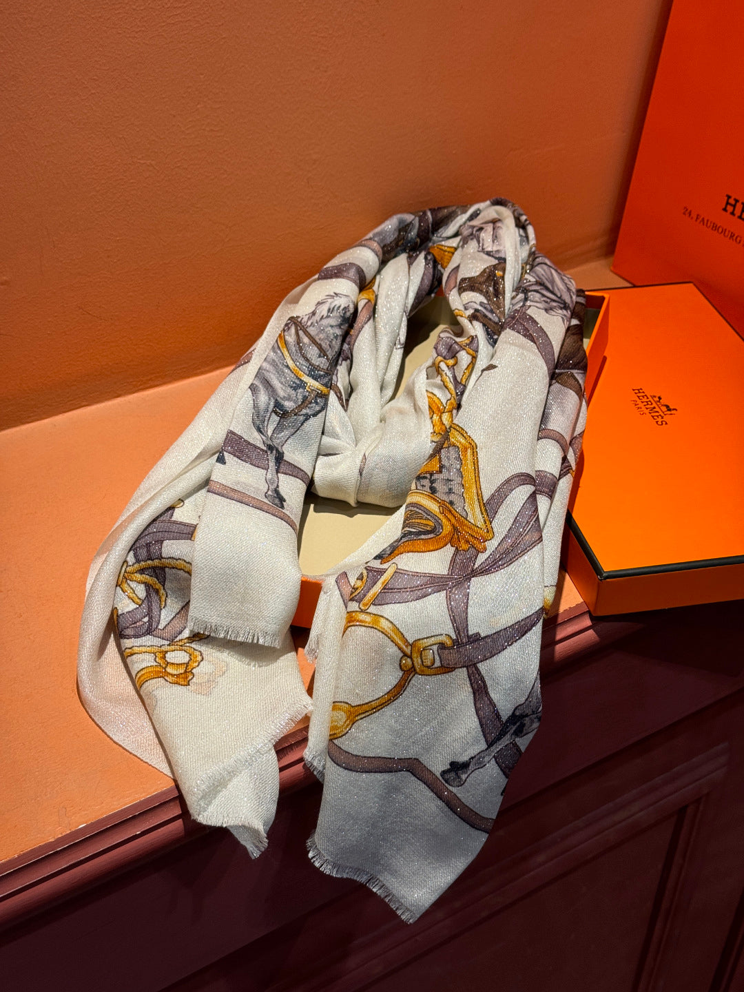 HM 25s Radiant Scarf 200cm White Purple Brown Cashmere Silk 962394