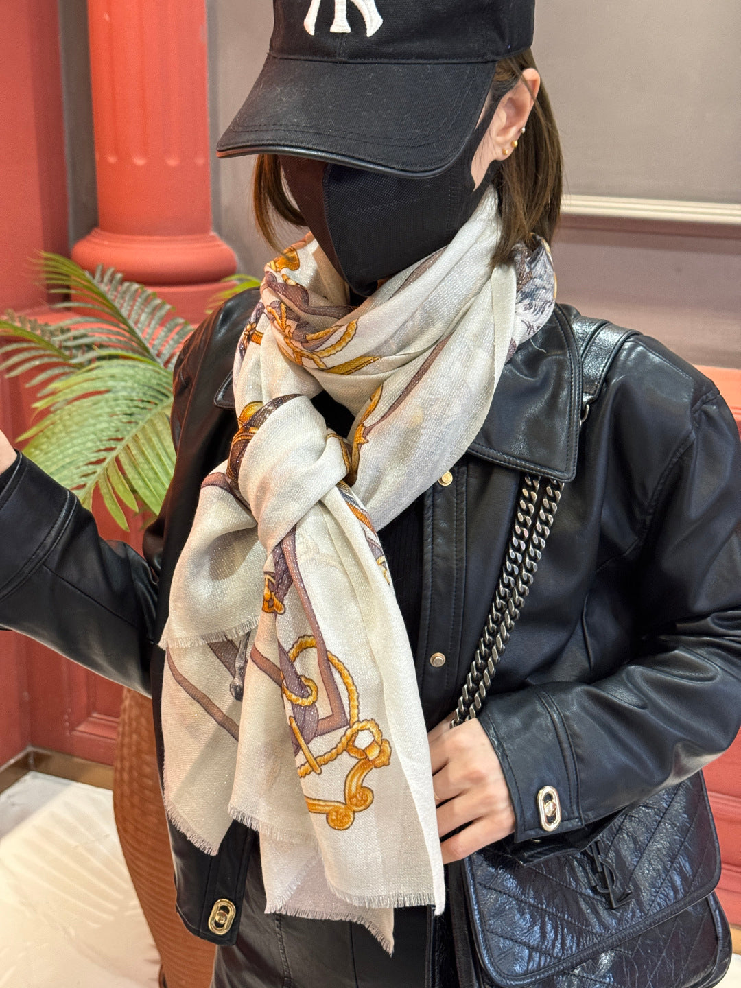 HM 25s Radiant Scarf 200cm White Purple Brown Cashmere Silk 962394