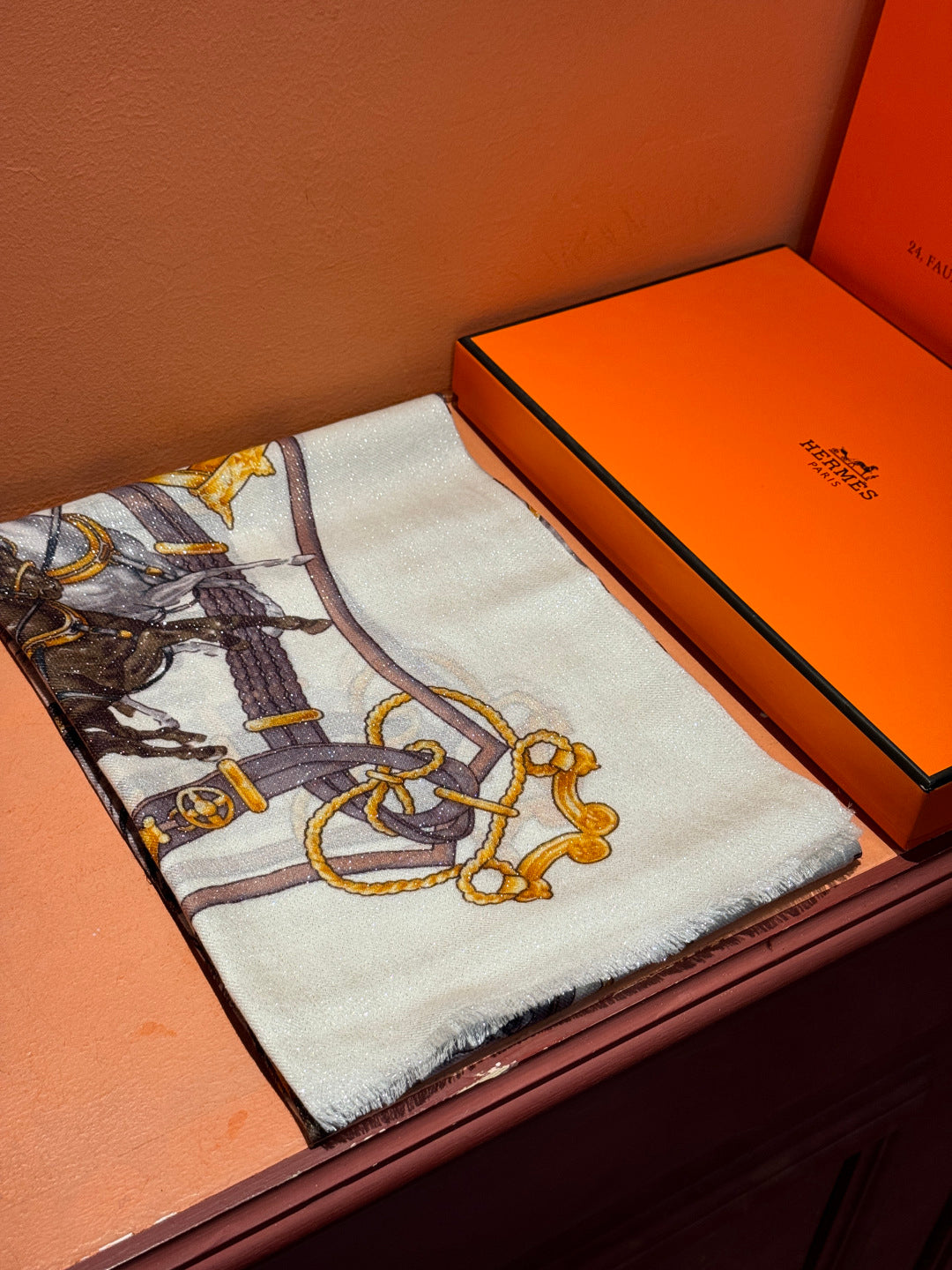 HM 25s Radiant Scarf 200cm White Purple Brown Cashmere Silk 962394