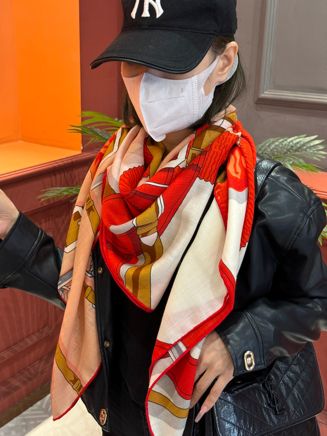 HM 25s Horse Reversible Scarf 140cm Orange Beige Cashmere Silk 967378