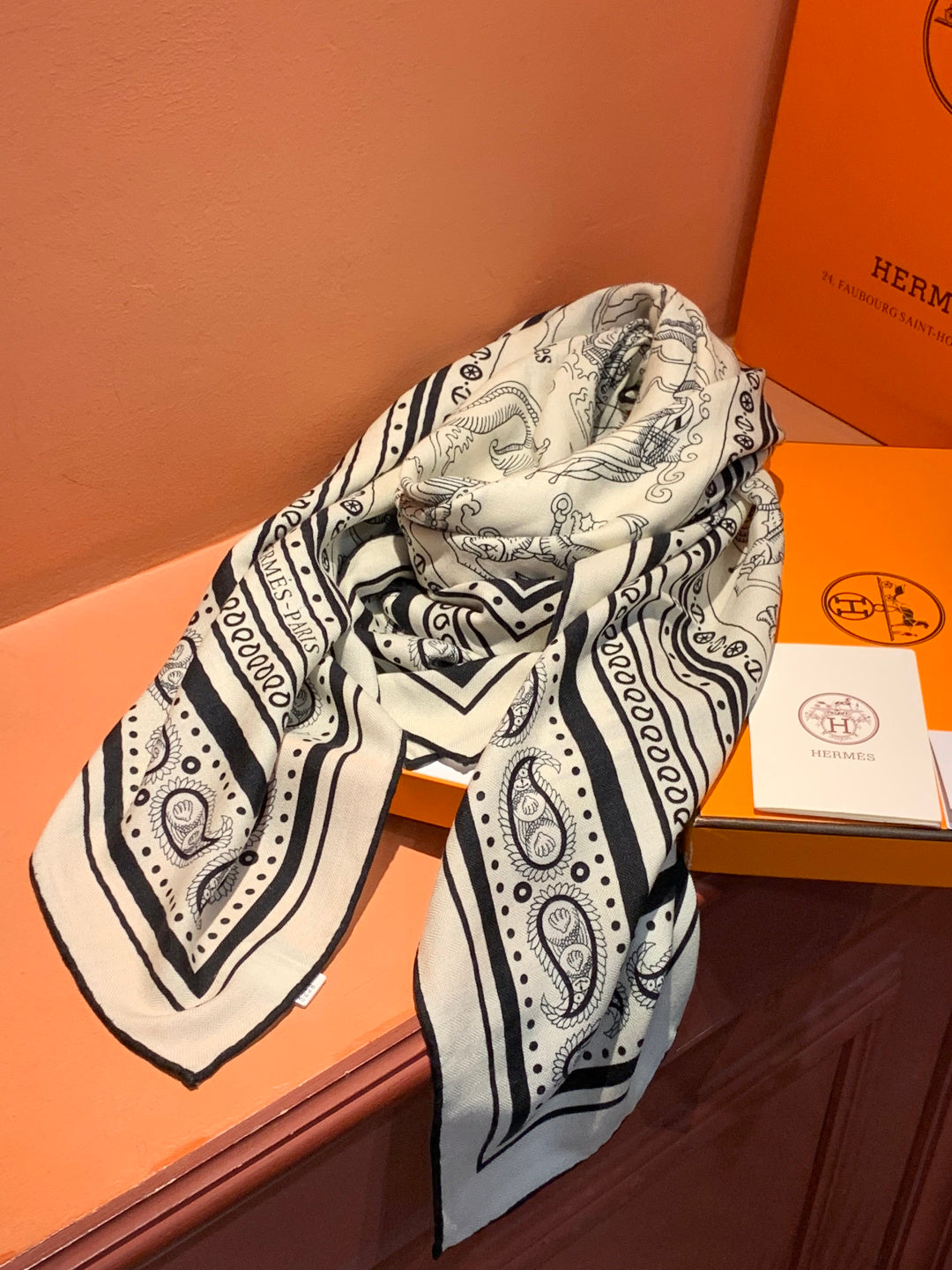 HM 25s Sailor Tattoo Scarf 140cm White Black Cashmere Silk 967419