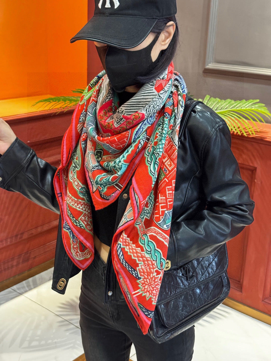 HM 25s Essential Scarf 140cm Red Colorful Cashmere Silk 968742