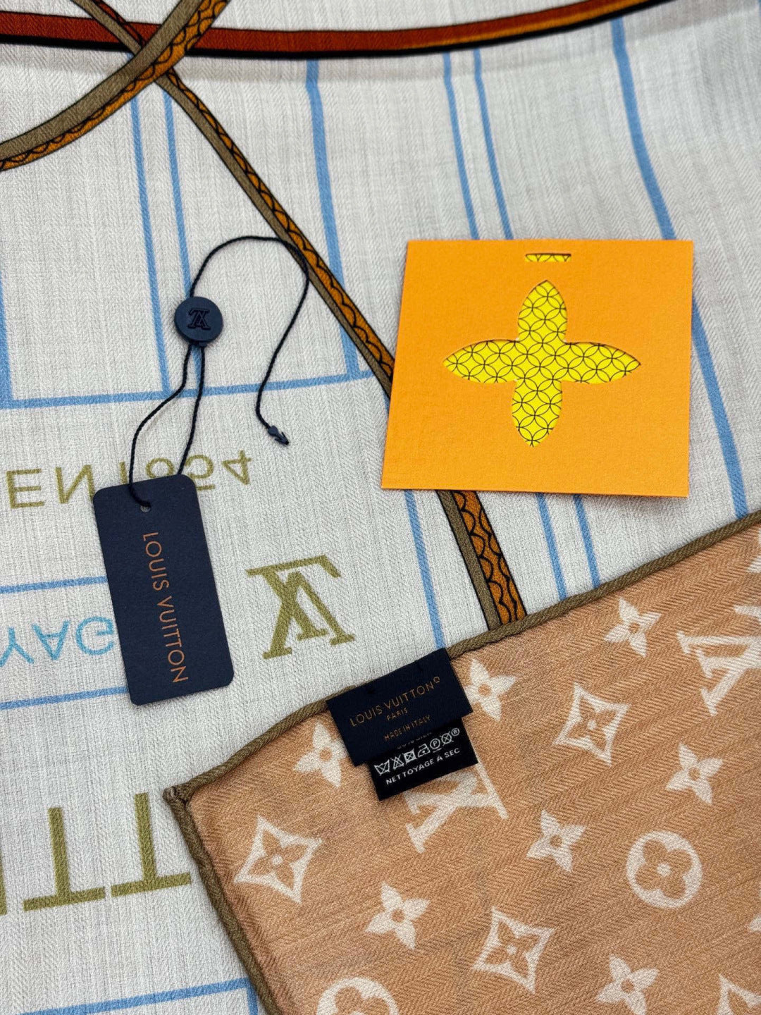 LV Double-Sided Shawl Scarf 135cm Light Brown Beige Cashmere 968755