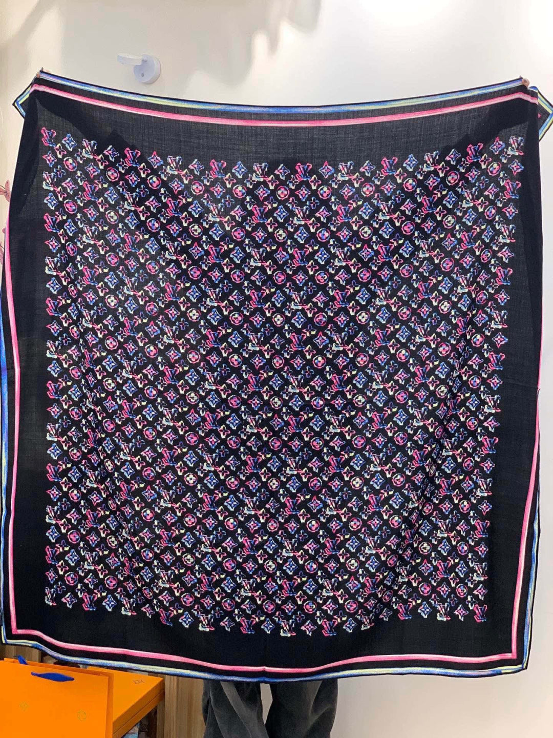 LV Double-Sided Shawl Scarf 135cm Black Pink Colorful Cashmere 968795