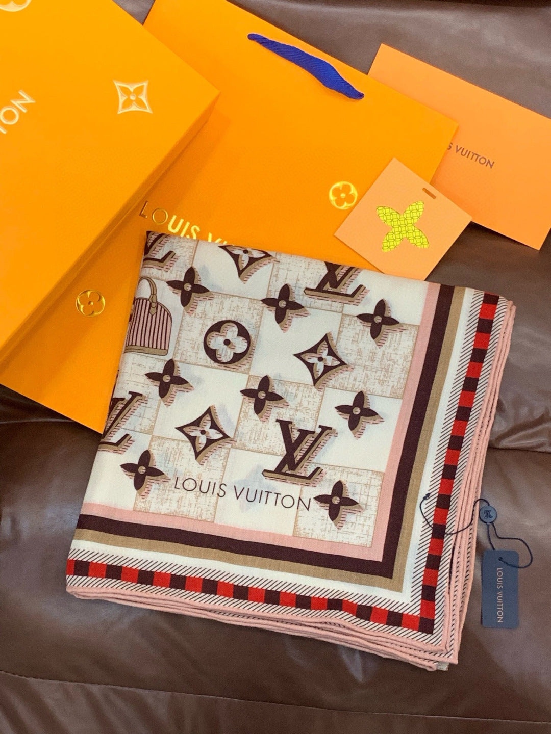 LV Double-Sided Shawl Scarf 135cm Black Red Cashmere 968796