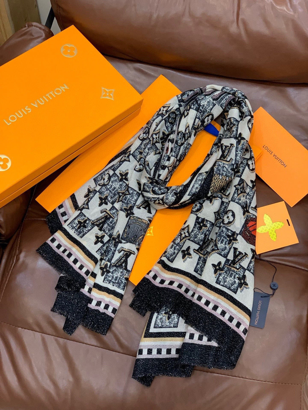 LV Monogram Scarf 200cm Black White Cashmere 969186