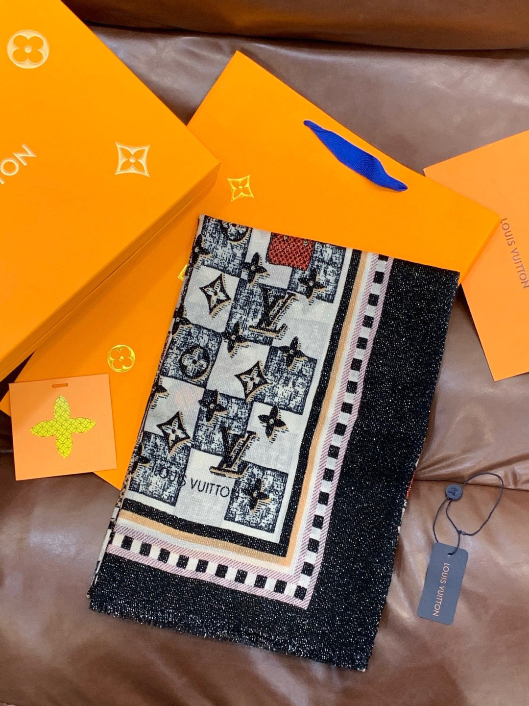 LV Monogram Scarf 200cm Black White Cashmere 969186