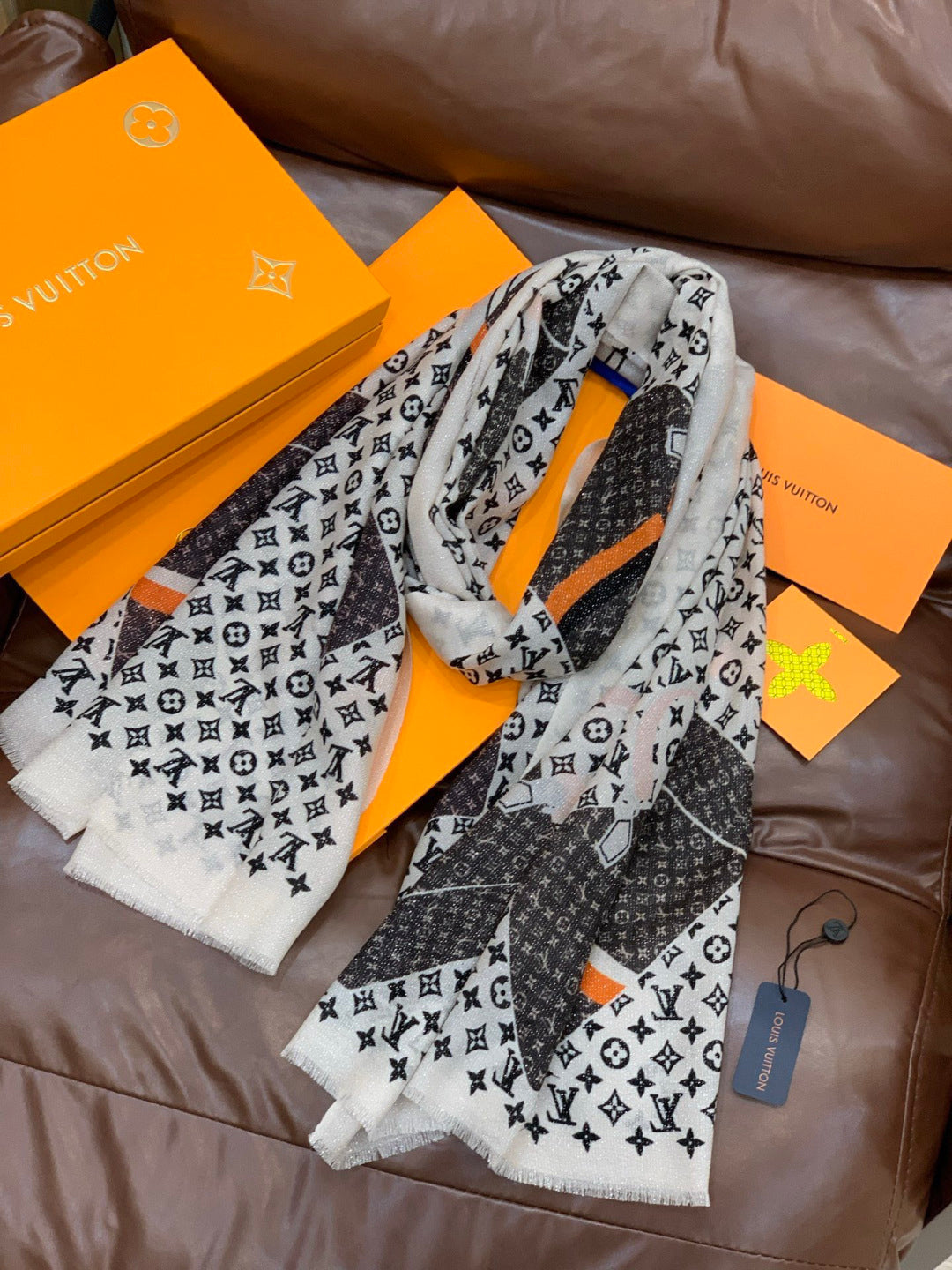 LV Monogram Scarf 200cm White Black Cashmere 969189