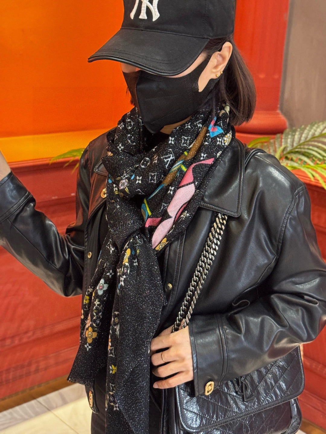 LV Glowing Scarf 200cm Black Colorful Cashmere 970879