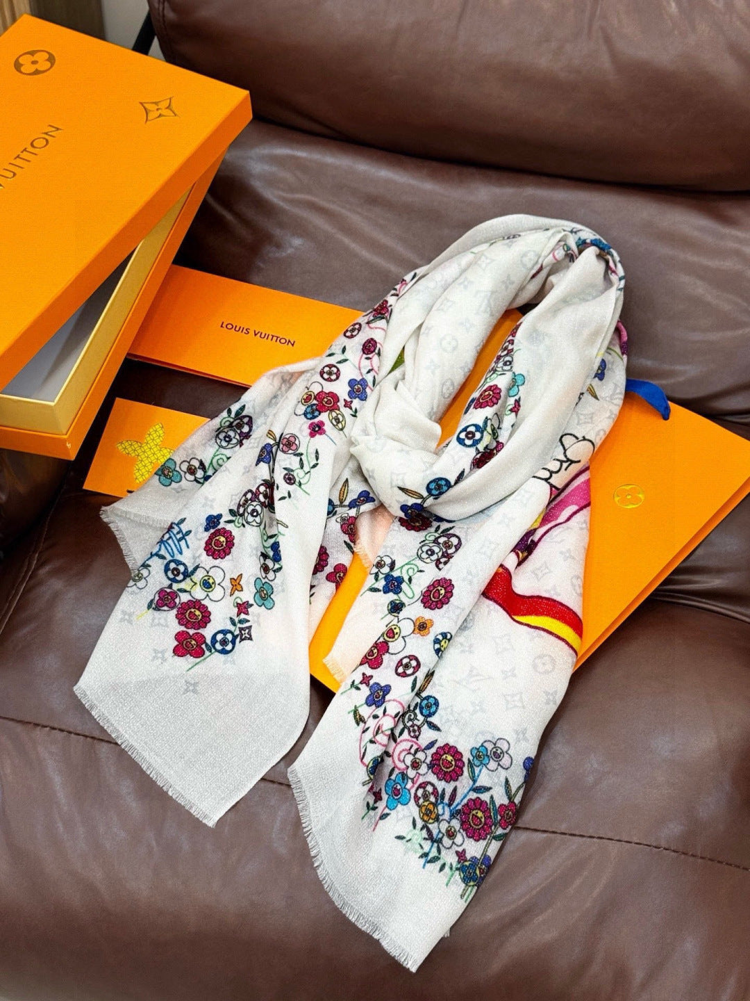 LV Glowing Scarf 200cm White Colorful Cashmere 970880