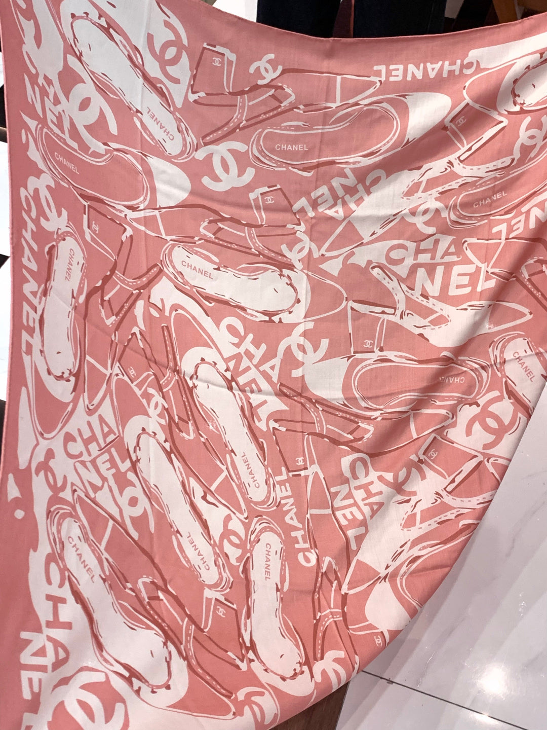 CC 25 Reversible Scarf 135cm Pink Cashmere 970900