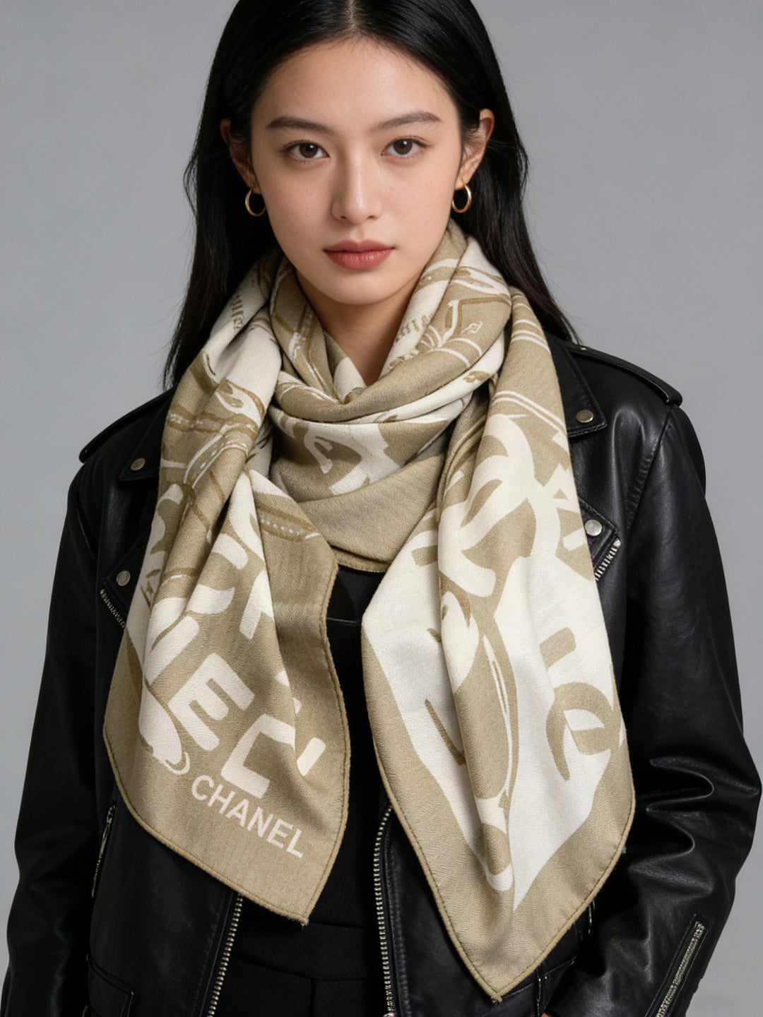 CC 25 Reversible Scarf 135cm Beige White Cashmere 970902