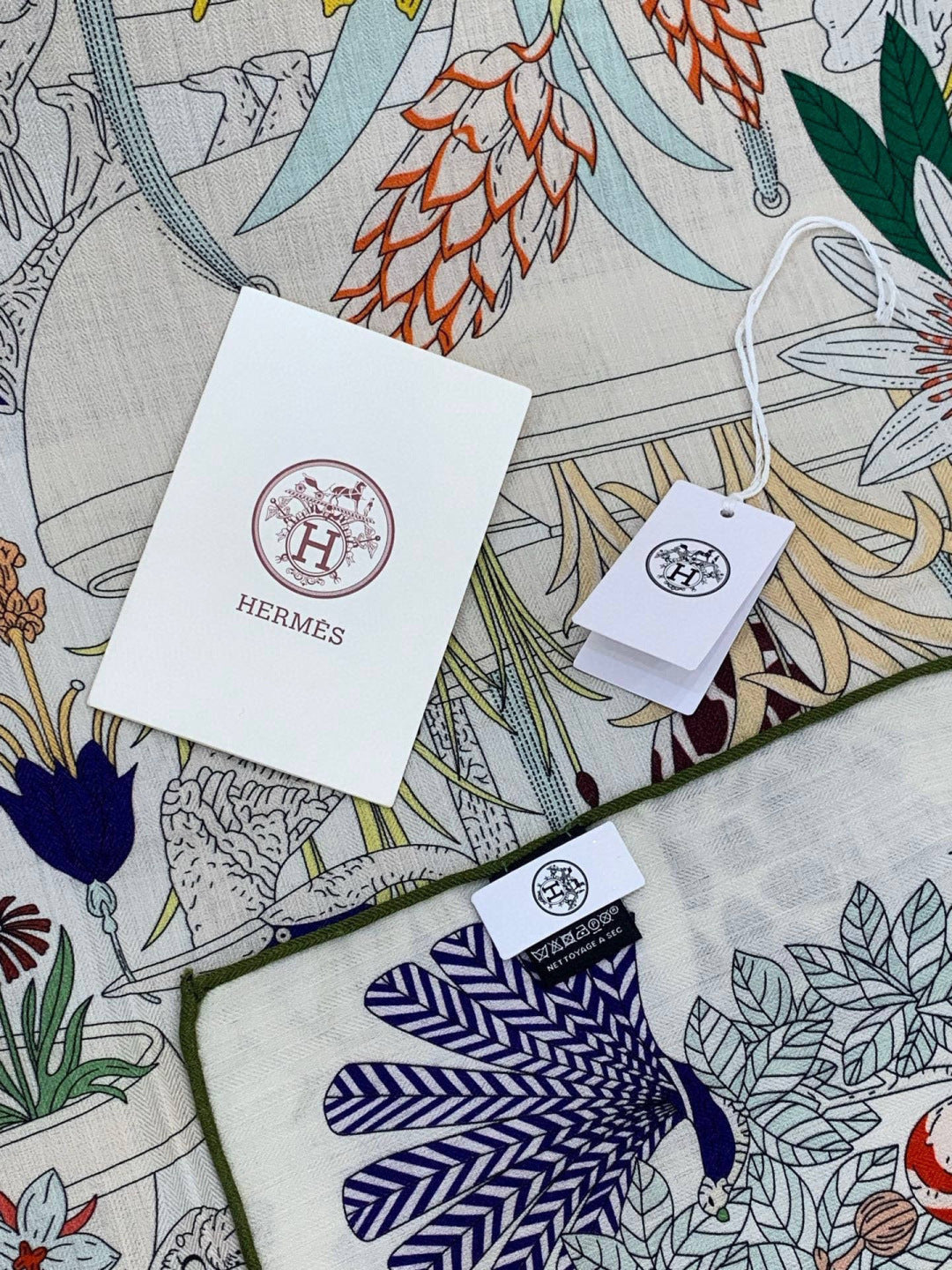 HM 25s Rainbow Scarf 140cm Beige Colorful Cashmere Silk 970927