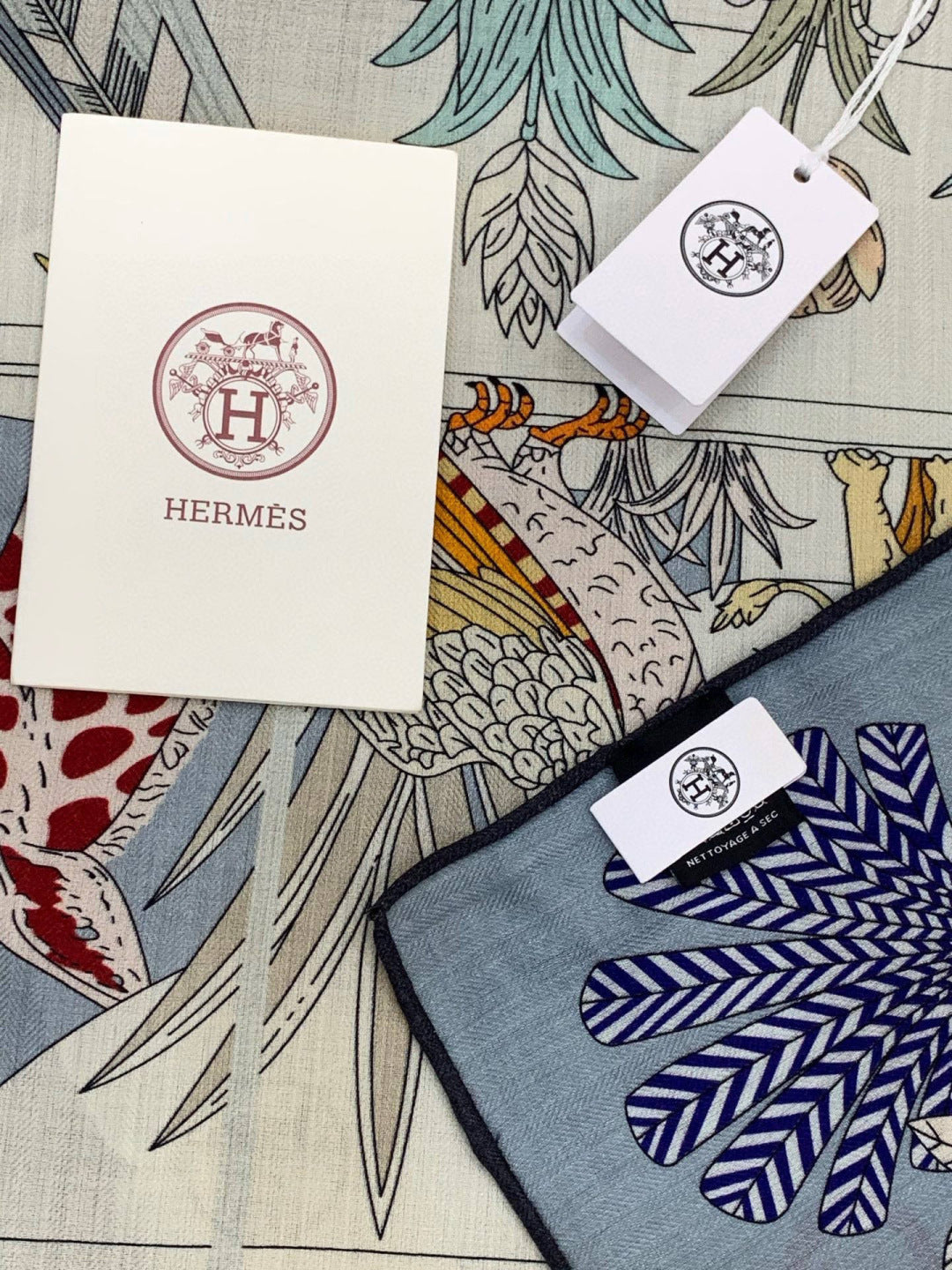 HM 25s Rainbow Scarf 140cm Blue Colorful Cashmere Silk 970928