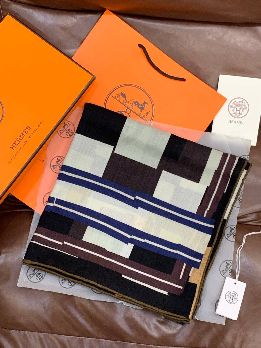 HM 25s Checkered Horse Scarf 140cm Blach White Cashmere Silk 970934