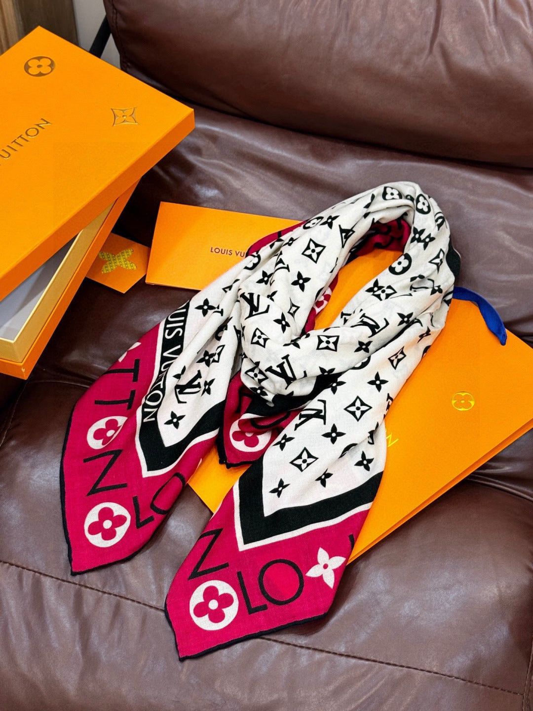 LV Velvet Square Scarf 135cm White Pink Cashmere 970944