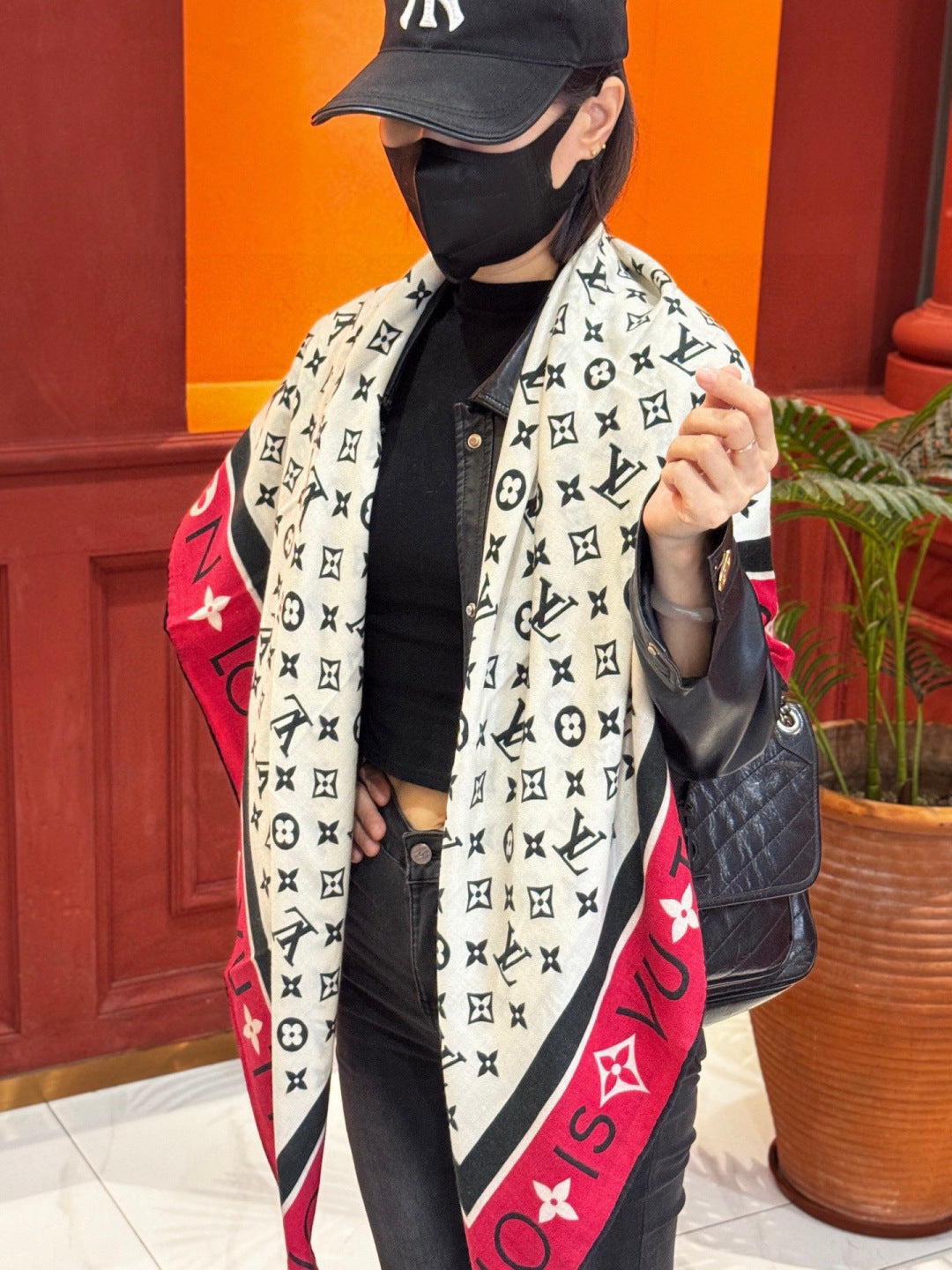 LV Velvet Square Scarf 135cm White Pink Cashmere 970944