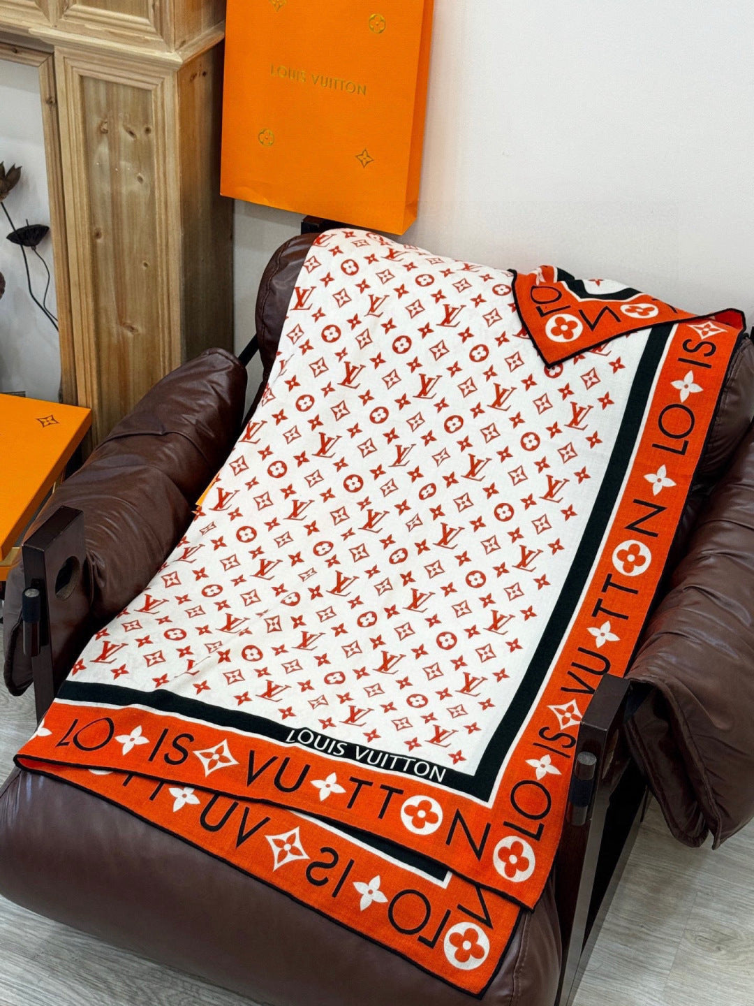 LV Velvet Square Scarf 135cm White Orange Cashmere 970947