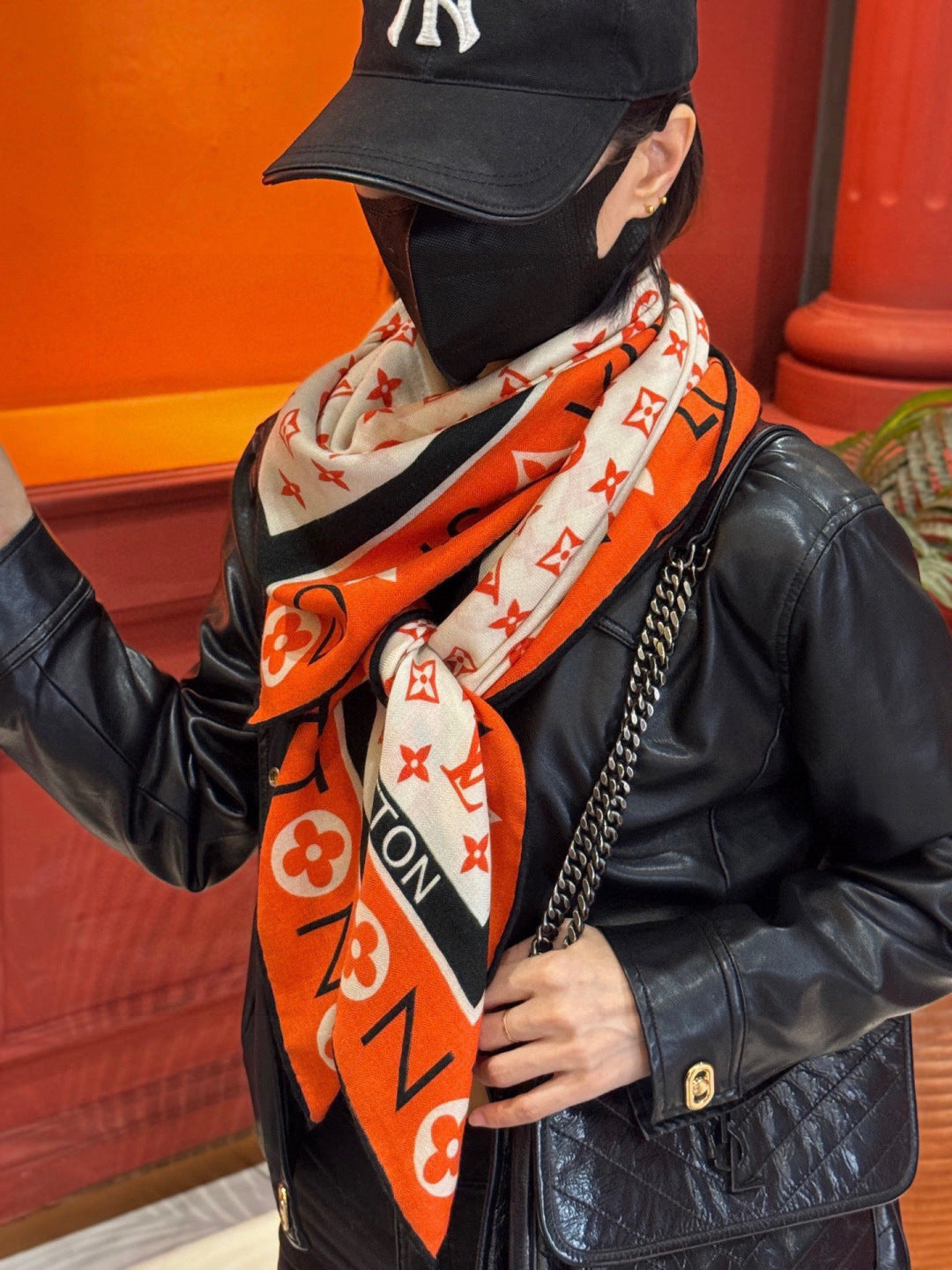 LV Velvet Square Scarf 135cm White Orange Cashmere 970947