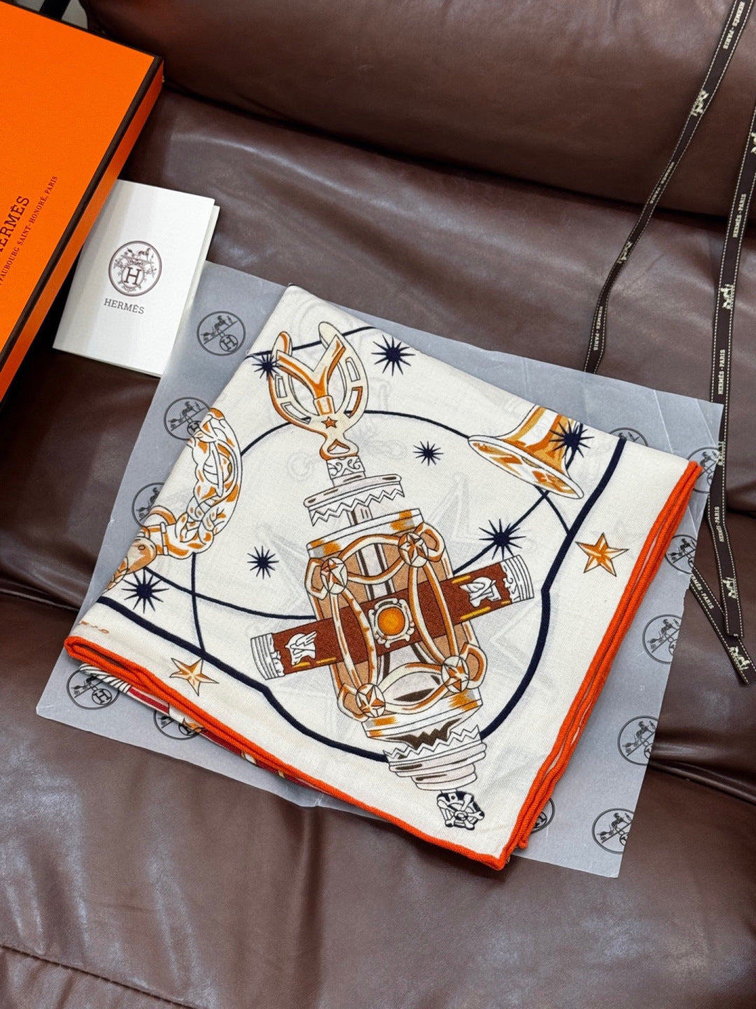 HM Starry Night Chorus Scarf 140cm White Yellow Cashmere 970974