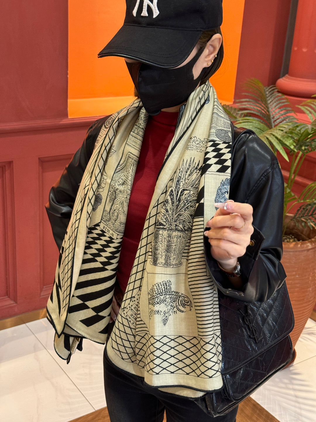 HM 25s Reversible Scarf 140cm Beige Black Cashmere 976278