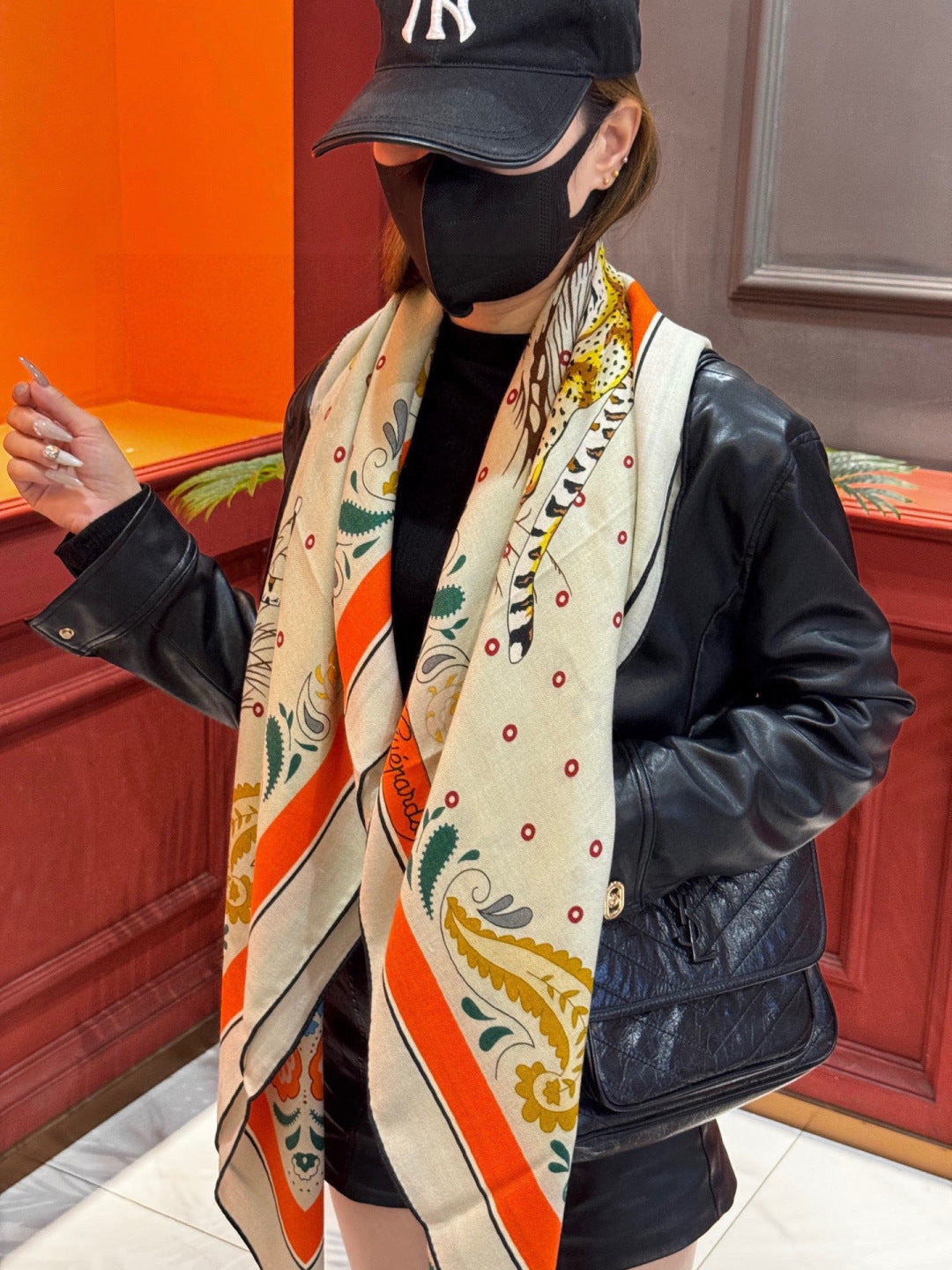 HM 25s Jungle Love Scarf 140cm Orange Beige Cashmere 976287