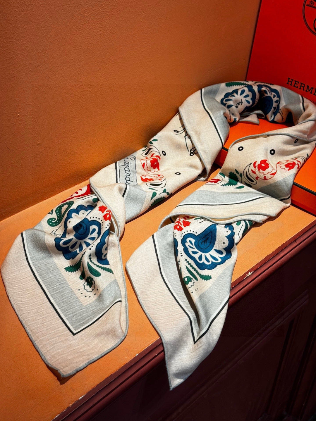 HM 25s Jungle Love Scarf 140cm Beige Blue Cashmere 976288