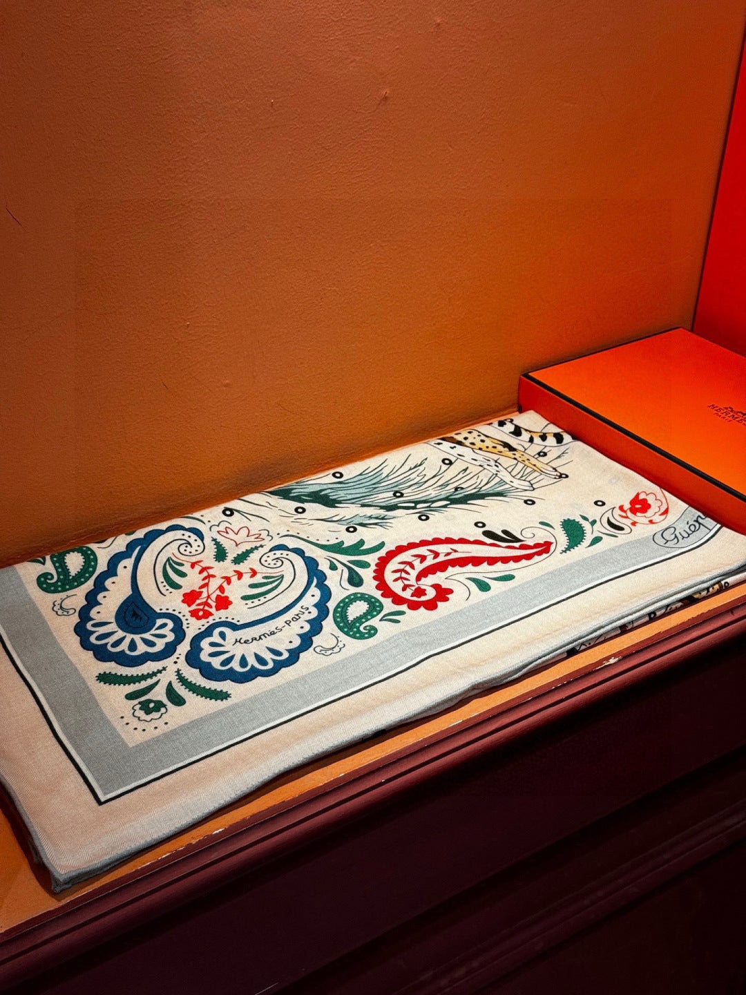 HM 25s Jungle Love Scarf 140cm Beige Blue Cashmere 976288