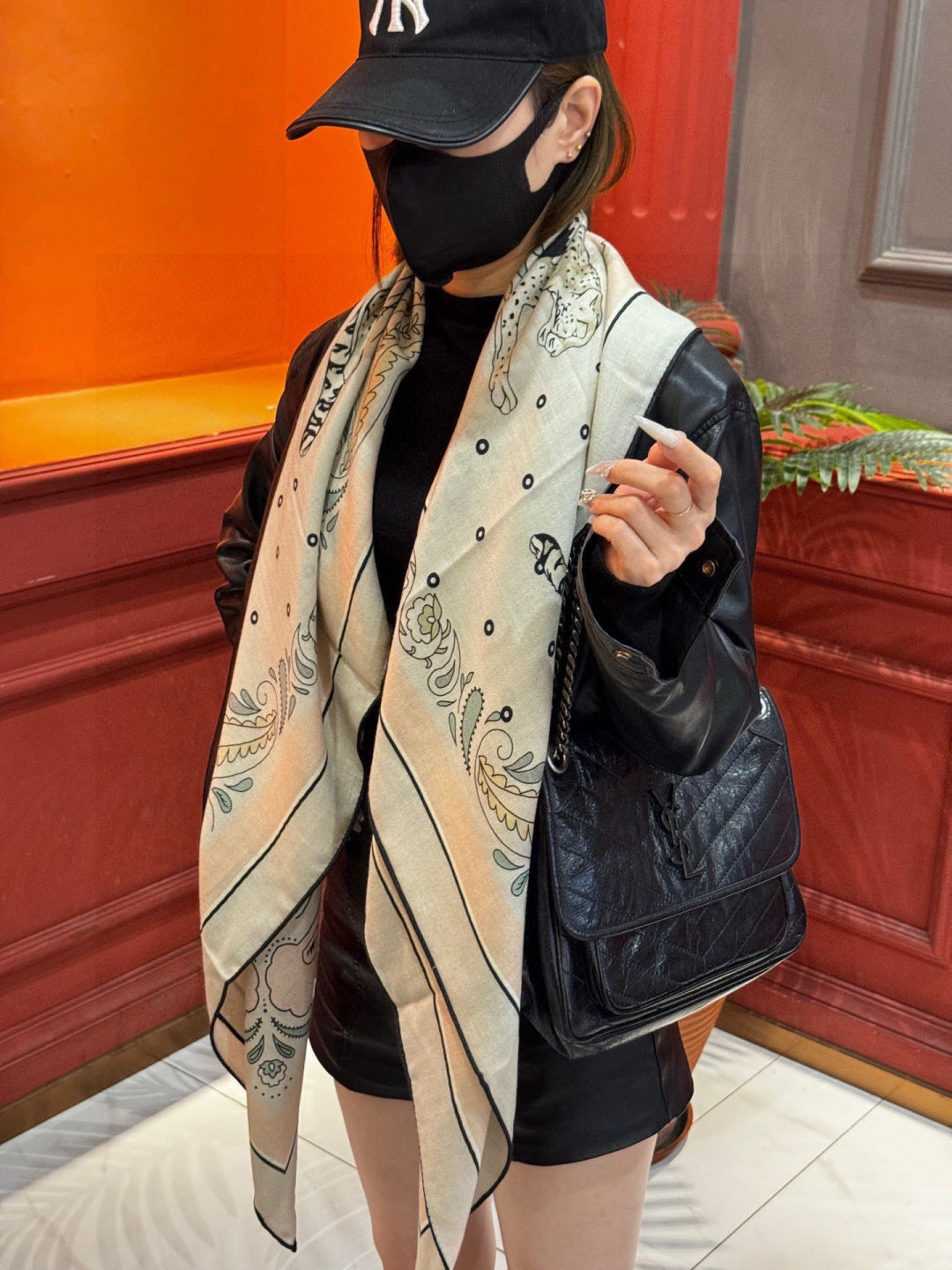 HM 25s Jungle Love Scarf 140cm Beige Black Cashmere 976289