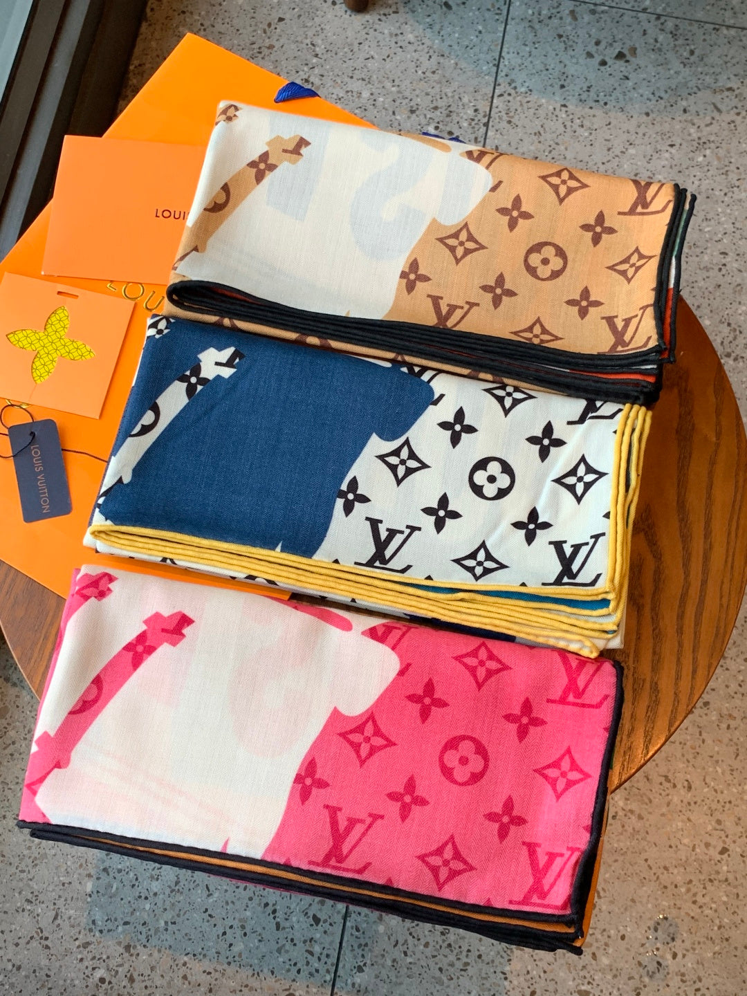 LV Scarf 135cm White Blue Cashmere Mulberry Silk 976761