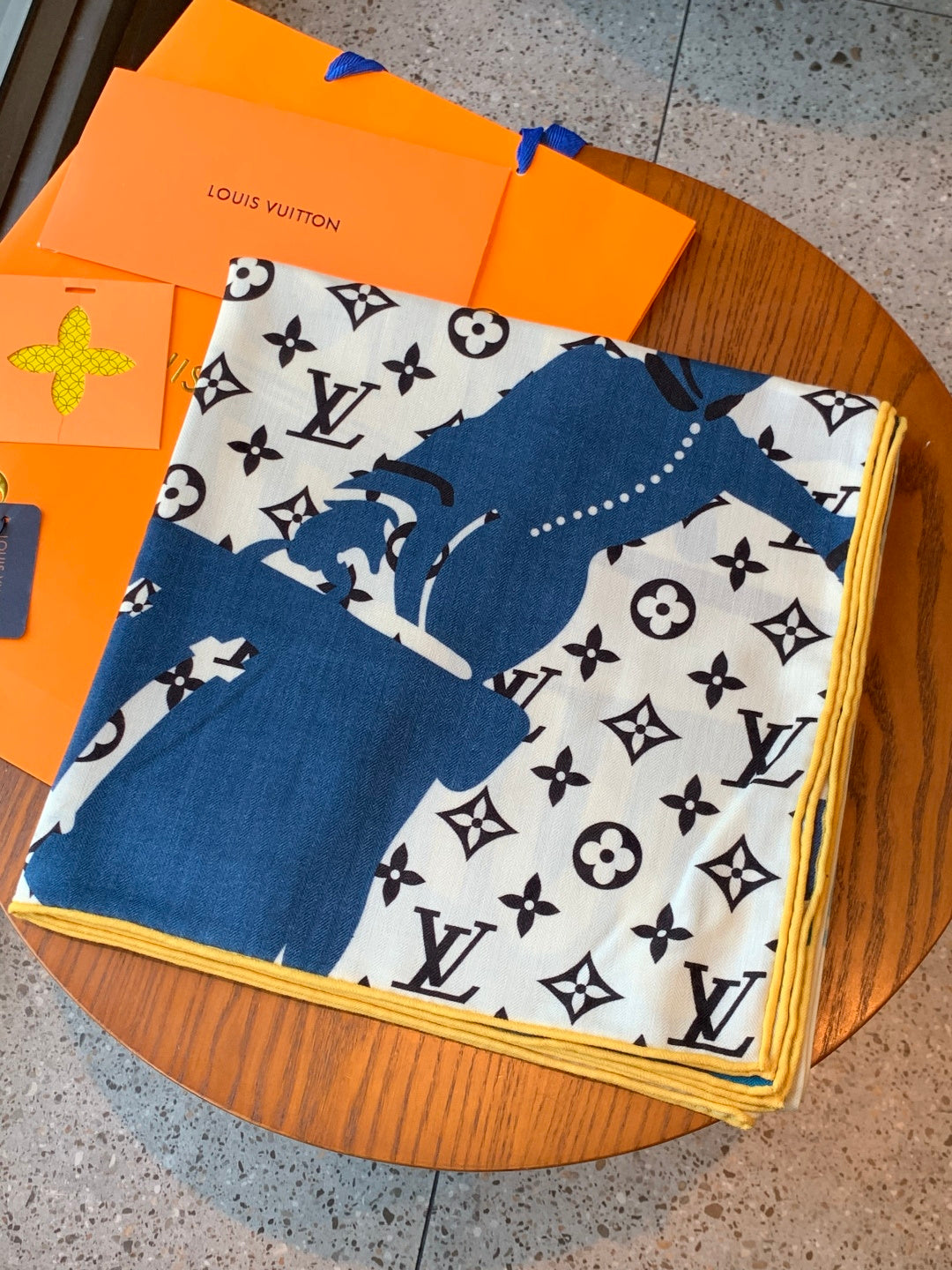 LV Scarf 135cm White Blue Cashmere Mulberry Silk 976761