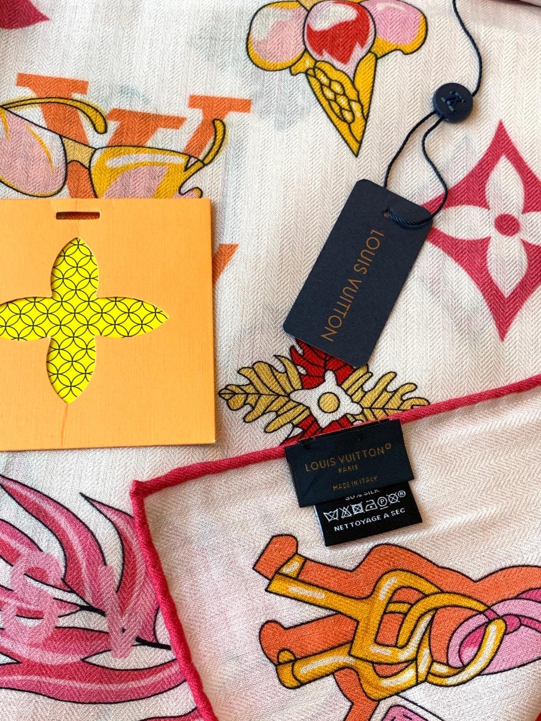 LV Scarf 135cm Pink White Cashmere Mulberry Silk 976765