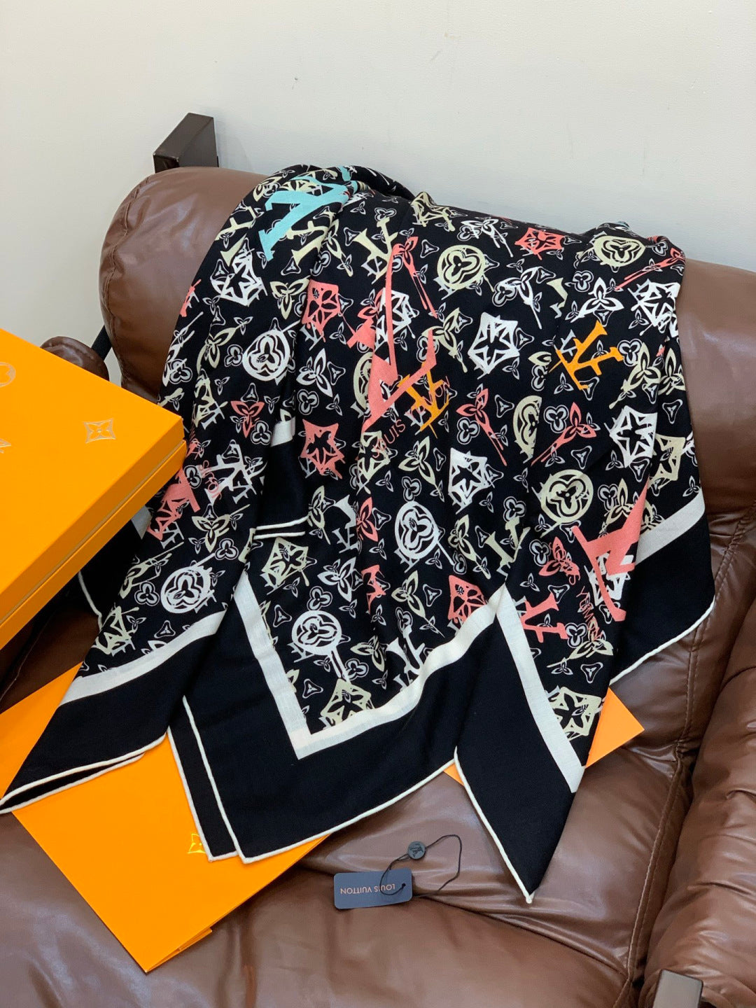 LV Double-Sided Shawl Scarf 140cm Black Multicolor Silk Cashmere 976741