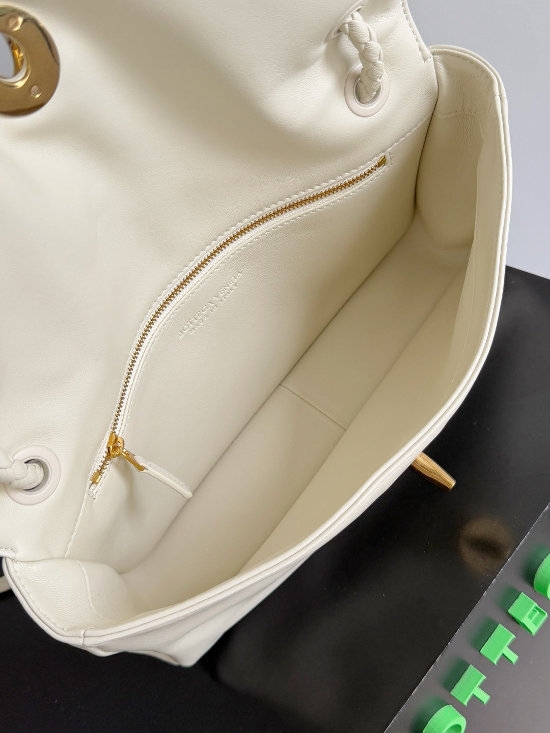 Bottega Veneta 2026 Madison Bag White Lambskin 129930