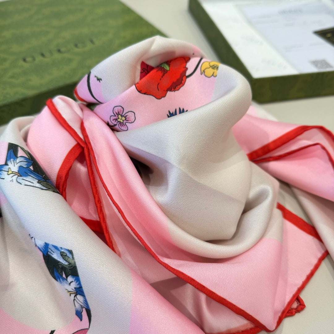 GG Signature Floral Scarf 90CM  White Pink  Twill Silk 280696