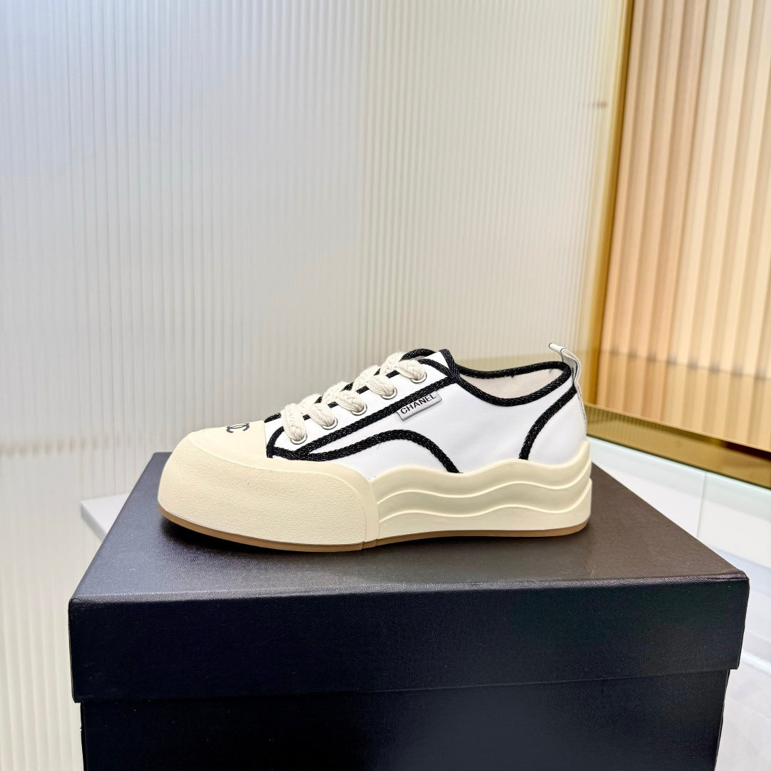 Chanel 2026 Sneaker Biscuit Calfskin 927713