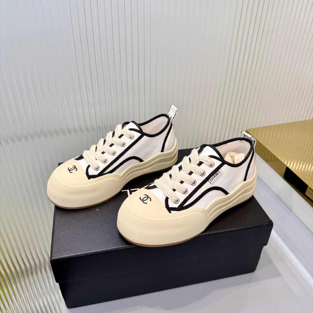 Chanel 2026 Sneaker Biscuit Calfskin 927713