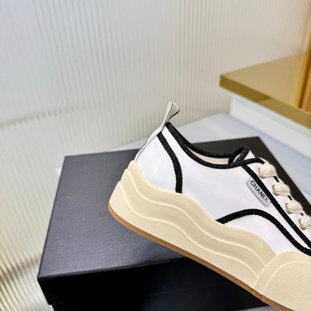 Chanel 2026 Sneaker Biscuit Calfskin 927713